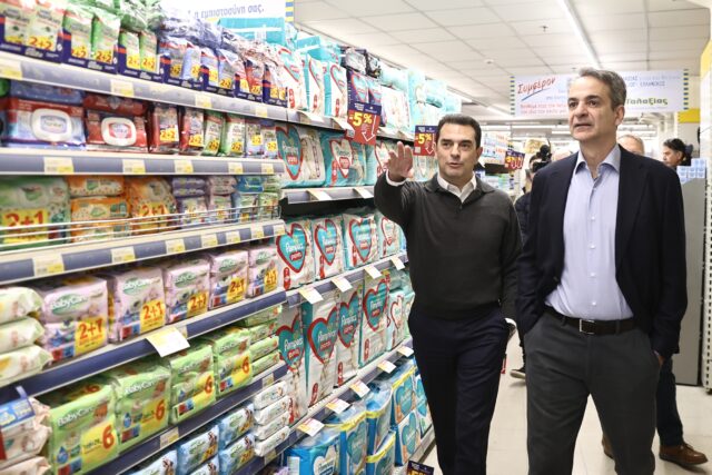 050320124 johnliakos mitsotakis011709626551 640x427 1